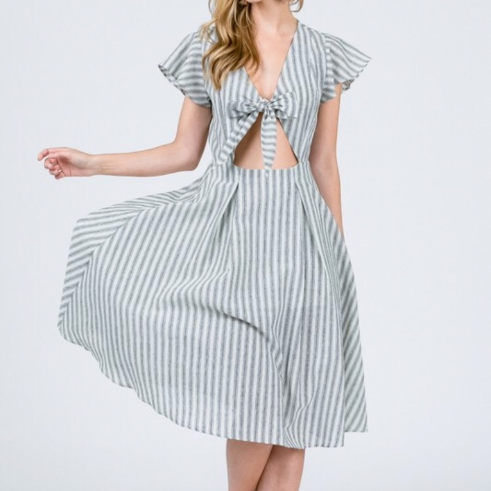 Peep hole prairie dresss